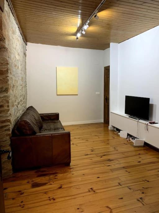 Totuma Yellow Door Ponferrada Bagian luar foto